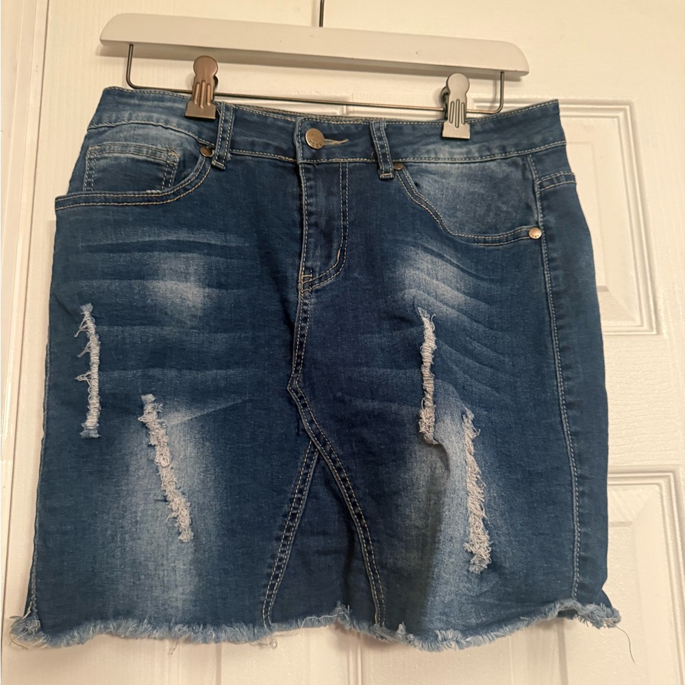The Style Bewtween Us Denim Distressed Skirt Jean $78 Anthropologie Free People